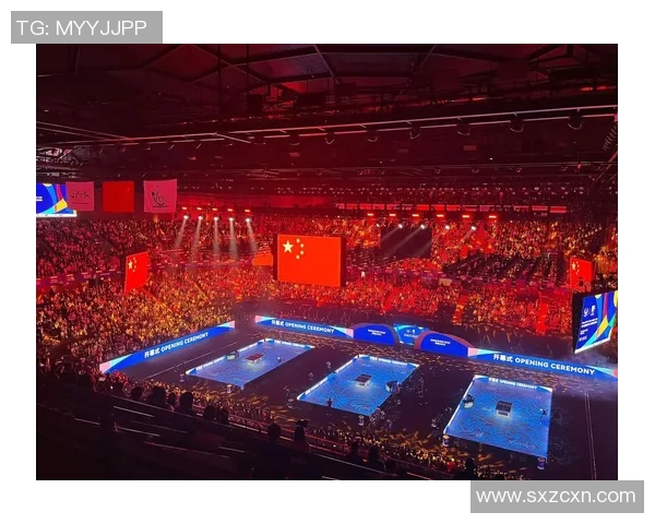 球迷高唱国歌全场合唱，画面震撼人心